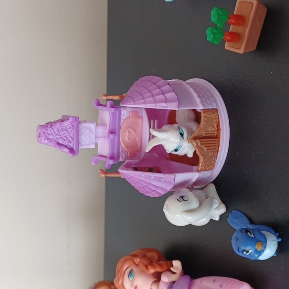 3/$25  Disney Two sets Sofia - Picture 7 of 8